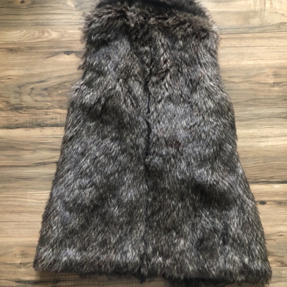Faux fur vest - Picture 4 of 4